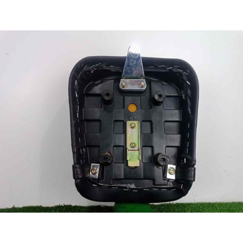 Recambio de asientos traseros para hyosung st 700i referencia OEM IAM 45200H99DB0 NEGRO 