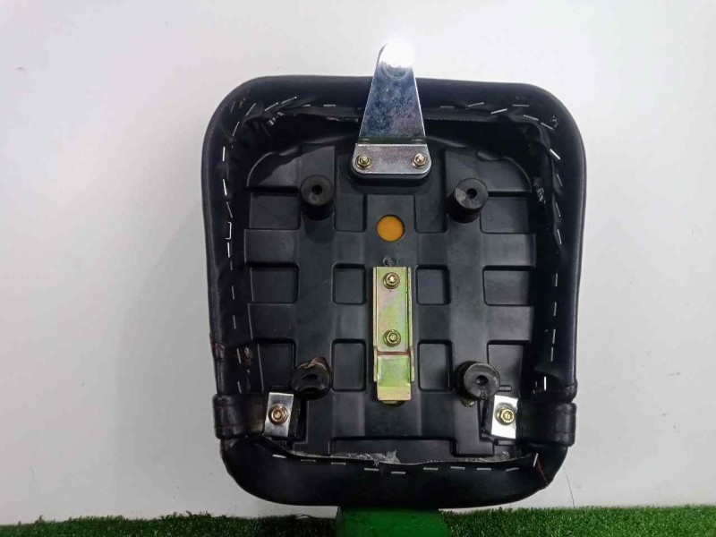 Recambio de asientos traseros para hyosung st 700i referencia OEM IAM 45200H99DB0 NEGRO 