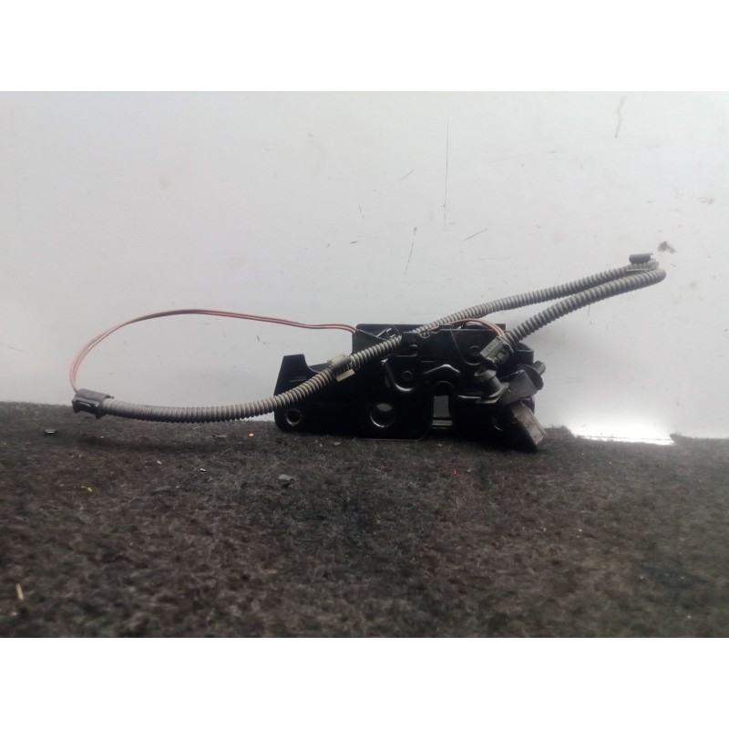 Recambio de cerradura capot para seat leon (1p1) 2.0 tdi referencia OEM IAM 1P0823509A  