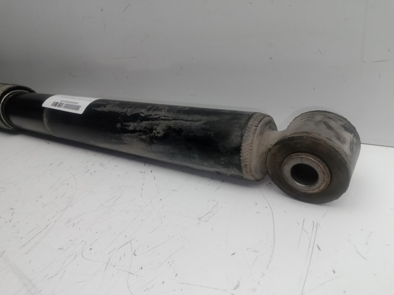 Recambio de amortiguador trasero derecho para renault clio iv 1.2 tce energy referencia OEM IAM 562107768R  