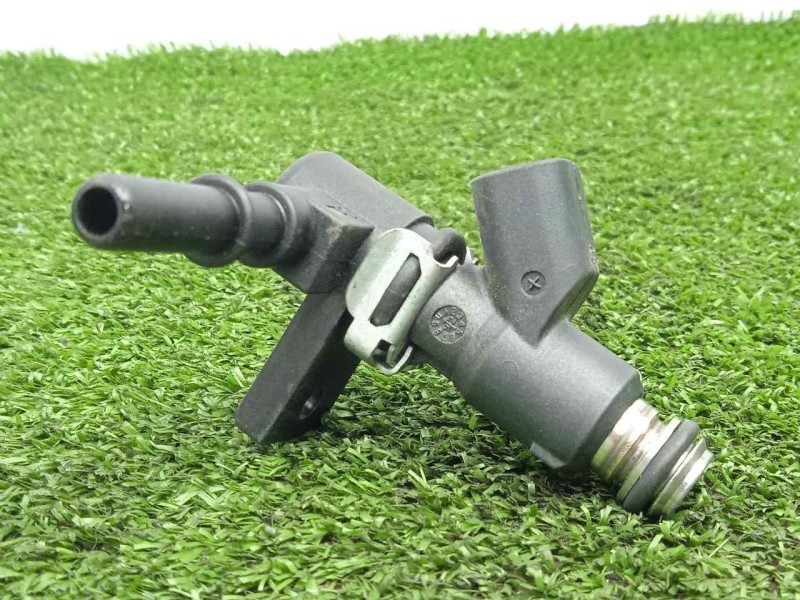 Recambio de inyector para hyosung st 700i referencia OEM IAM 28207328-15710HP9310 2.PINES 