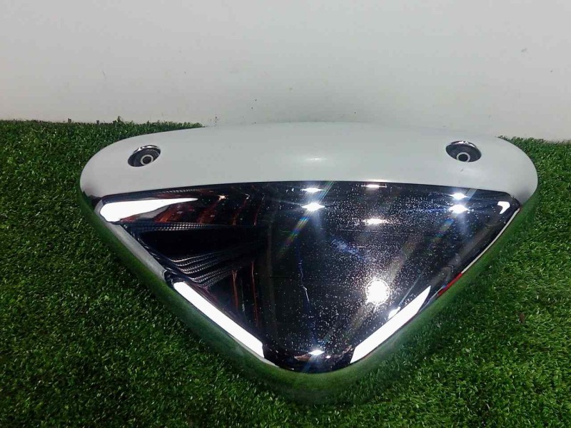 Recambio de molduras delanteras para hyosung st 700i referencia OEM IAM 47421H99D00 IZQUIERDA 