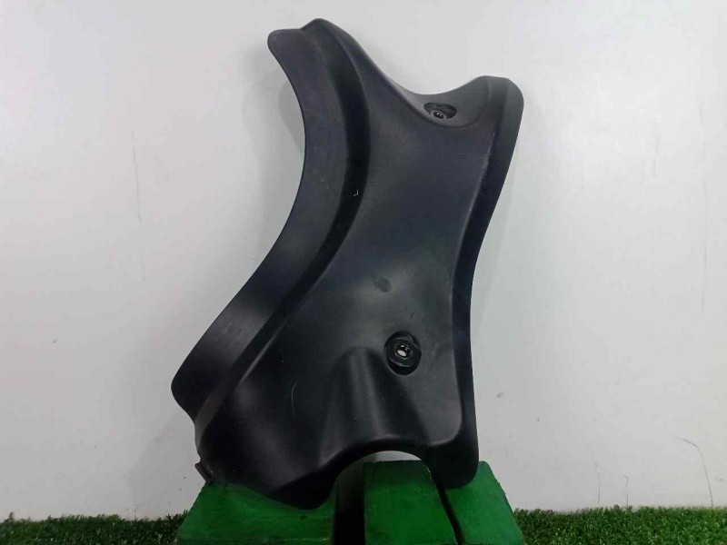 Recambio de moldura para hyosung st 700i referencia OEM IAM 47521H99D00 IZQUIERDO 