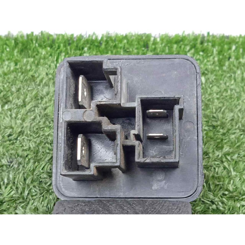 Recambio de caja precalentamiento para nissan terrano/terrano.ii (r20) 2.7 turbodiesel referencia OEM IAM 25230G2400  