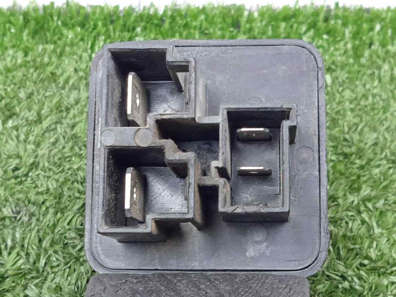 Recambio de caja precalentamiento para nissan terrano/terrano.ii (r20) 2.7 turbodiesel referencia OEM IAM 25230G2400  