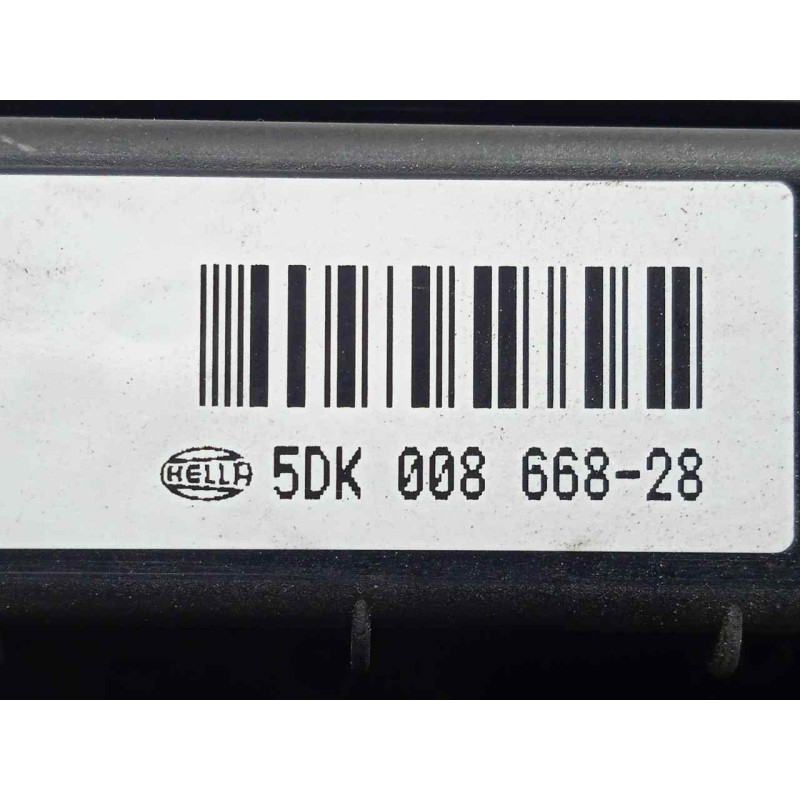 Recambio de caja reles / fusibles para opel astra h ber. 1.9 cdti referencia OEM IAM 5DK00866828-13205783  