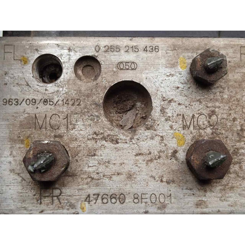 Recambio de abs para nissan terrano/terrano.ii (r20) 2.7 turbodiesel referencia OEM IAM 0273004287-0265215436-476608E001 BOSCH 