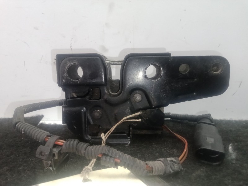 Recambio de cerradura capot para seat altea xl (5p5) 1.6 referencia OEM IAM 5P18235090  