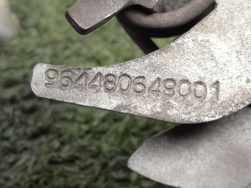 Recambio de cerradura capot para citroën berlingo 1.9 diesel referencia OEM IAM 964480648001  