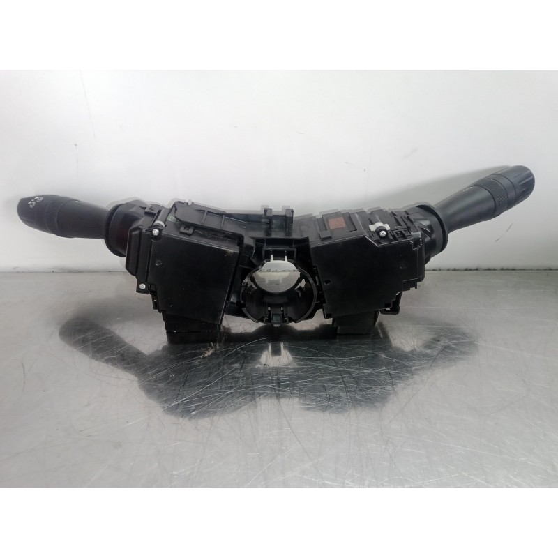 Recambio de mando luces para toyota auris 1.6 16v cat referencia OEM IAM 17F852-17F850  