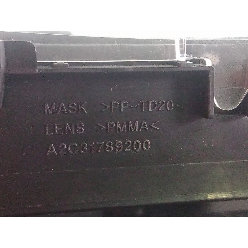 Recambio de cuadro instrumentos para toyota auris 1.6 16v cat referencia OEM IAM 838000ZV62-A2C31789200  