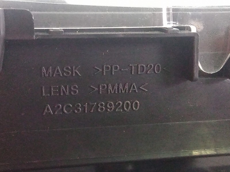 Recambio de cuadro instrumentos para toyota auris 1.6 16v cat referencia OEM IAM 838000ZV62-A2C31789200  