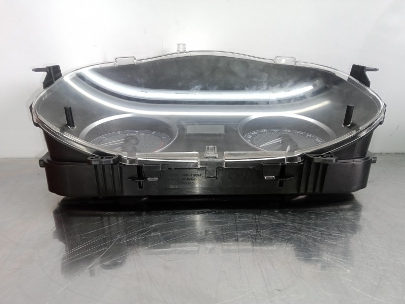 Recambio de cuadro instrumentos para toyota auris 1.6 16v cat referencia OEM IAM 838000ZV62-A2C31789200  