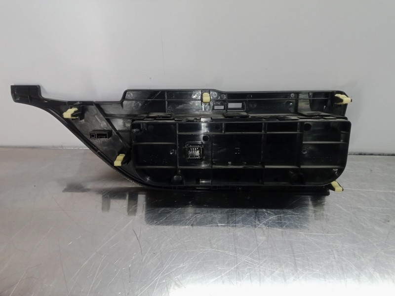 Recambio de mando climatizador para toyota auris 1.6 16v cat referencia OEM IAM 75F542-5590002380  