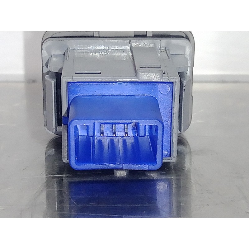 Recambio de warning para toyota auris 1.6 16v cat referencia OEM IAM 8433202180  