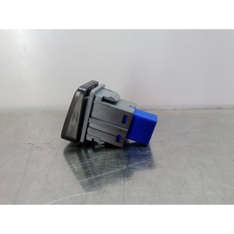 Recambio de warning para toyota auris 1.6 16v cat referencia OEM IAM 8433202180  