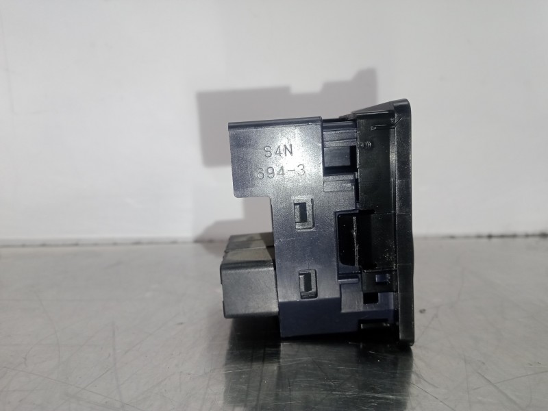 Recambio de mando retrovisor para toyota auris 1.6 16v cat referencia OEM IAM 183640  