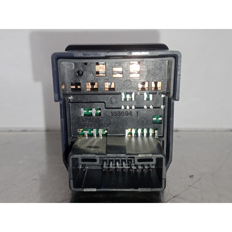 Recambio de mando retrovisor para toyota auris 1.6 16v cat referencia OEM IAM 183640  