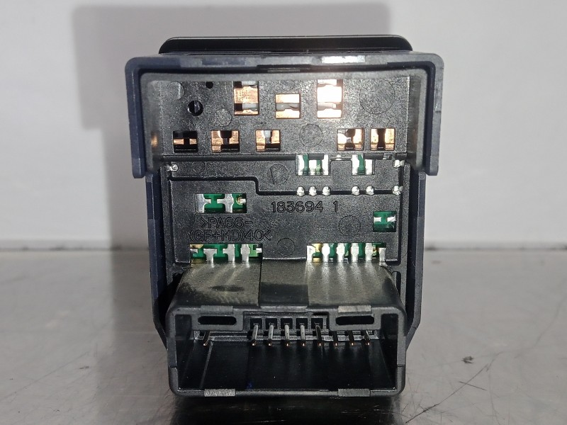 Recambio de mando retrovisor para toyota auris 1.6 16v cat referencia OEM IAM 183640  