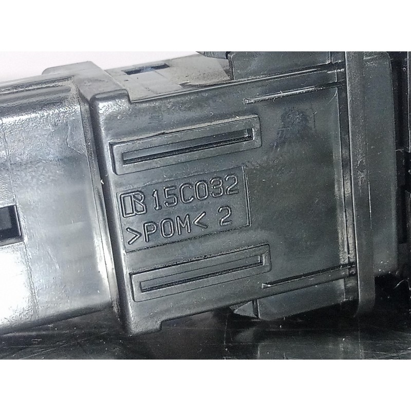 Recambio de interruptor para toyota auris 1.6 16v cat referencia OEM IAM 15CO32  