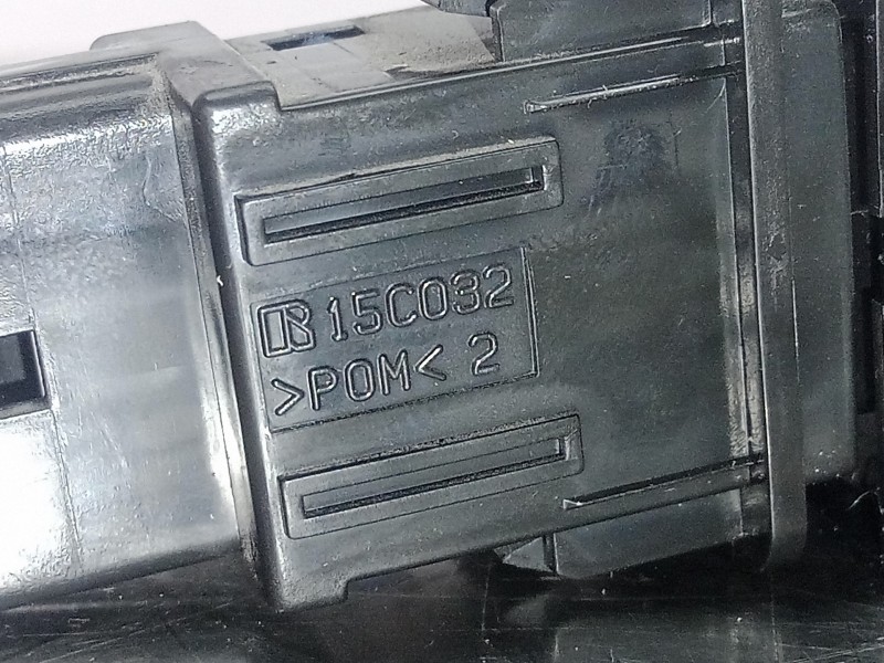 Recambio de interruptor para toyota auris 1.6 16v cat referencia OEM IAM 15CO32  