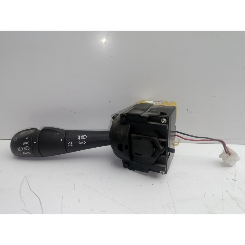 Recambio de mando luces para renault clio iv 1.2 tce energy referencia OEM IAM 255672958R  