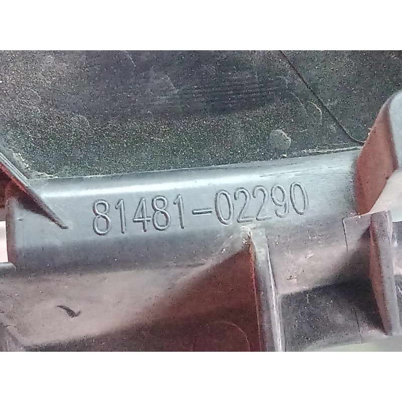 Recambio de rejilla paragolpes derecha para toyota auris 1.6 16v cat referencia OEM IAM 8148102290  