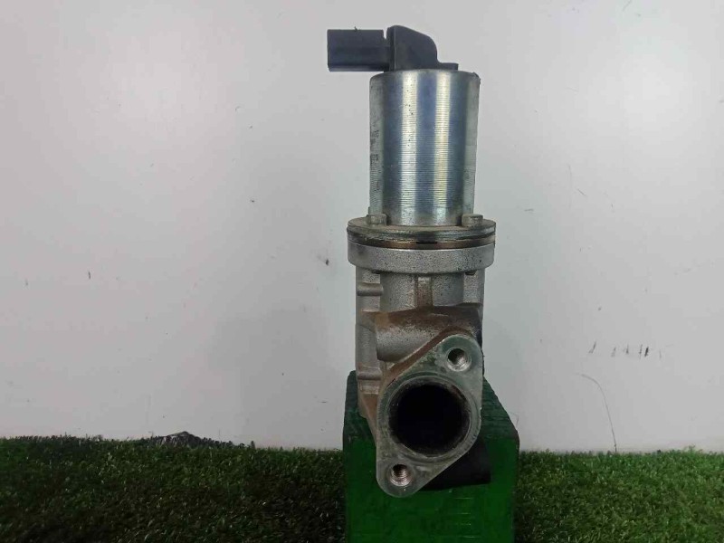 Recambio de valvula egr para kia cee´d 1.6 crdi cat referencia OEM IAM 284102A120  