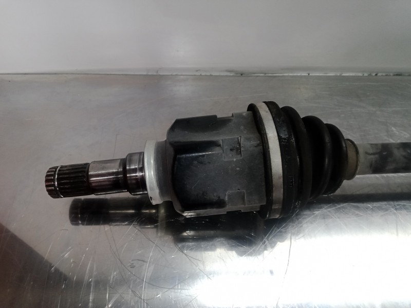 Recambio de transmision delantera izquierda para toyota auris 1.6 16v cat referencia OEM IAM 4342002B30  