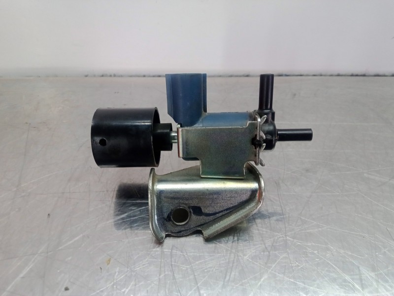 Recambio de valvula de vacio para toyota auris 1.6 16v cat referencia OEM IAM 9091012281  