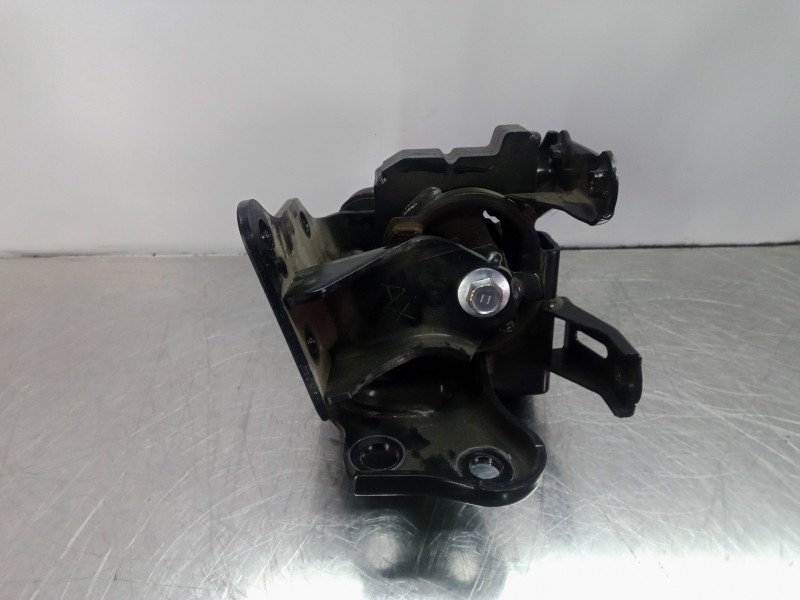 Recambio de soporte motor para toyota auris 1.6 16v cat referencia OEM IAM NOSELEVEREFERENCIA  