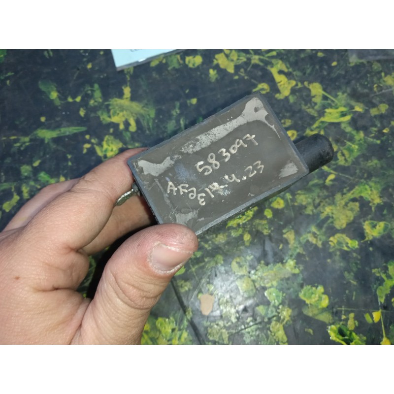 Recambio de bobina encendido para triumph bonneville referencia OEM IAM 1290046 1.CONECTOR 2.PINES