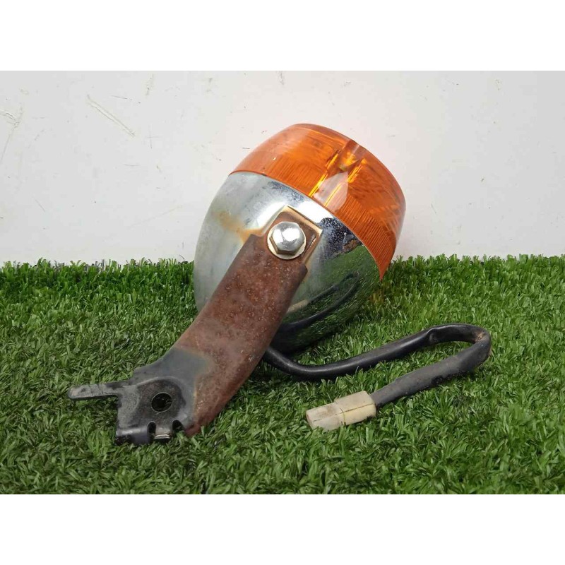 Recambio de piloto delantero derecho para triumph bonneville referencia OEM IAM  AMBAR AMBOS.LADOS
