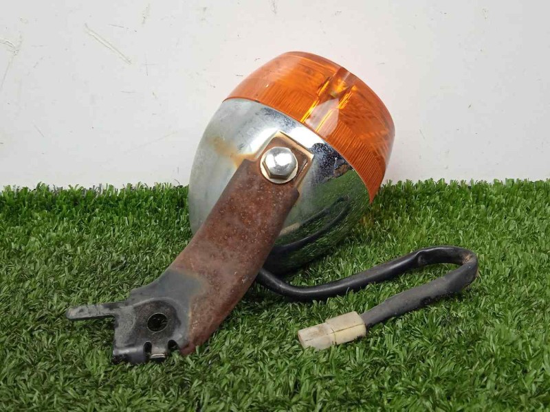 Recambio de piloto delantero derecho para triumph bonneville referencia OEM IAM  AMBAR AMBOS.LADOS