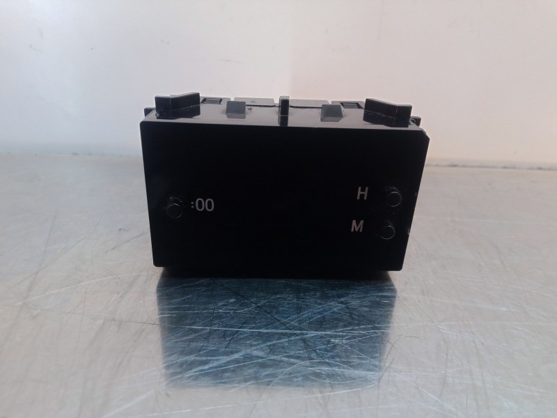 Recambio de reloj hora para toyota auris 1.6 16v cat referencia OEM IAM 8391012630  