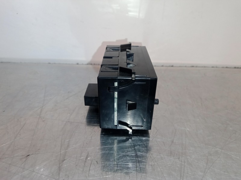 Recambio de reloj hora para toyota auris 1.6 16v cat referencia OEM IAM 8391012630  