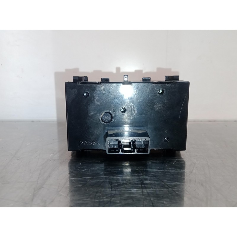 Recambio de reloj hora para toyota auris 1.6 16v cat referencia OEM IAM 8391012630  