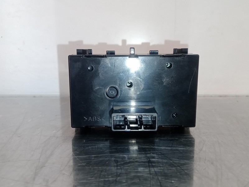 Recambio de reloj hora para toyota auris 1.6 16v cat referencia OEM IAM 8391012630  