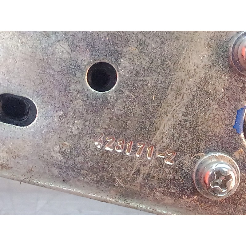 Recambio de maneta exterior trasera derecha para toyota auris 1.6 16v cat referencia OEM IAM 4231712  