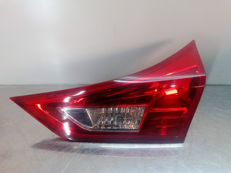Recambio de piloto trasero derecho interior para toyota auris 1.6 16v cat referencia OEM IAM NOTIENEREFERENCIA  