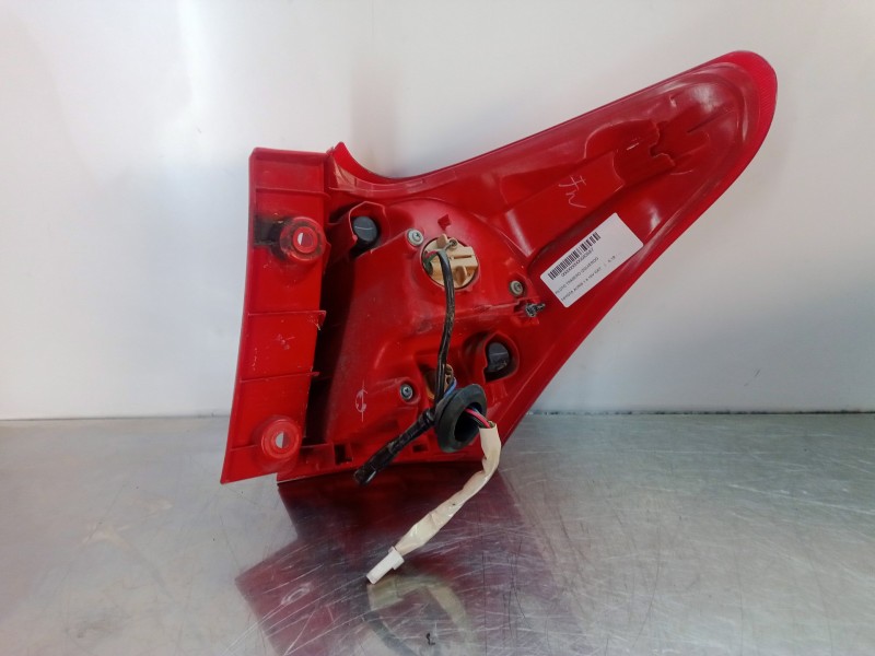 Recambio de piloto trasero izquierdo para toyota auris 1.6 16v cat referencia OEM IAM NOTIENEREFERENCIA  