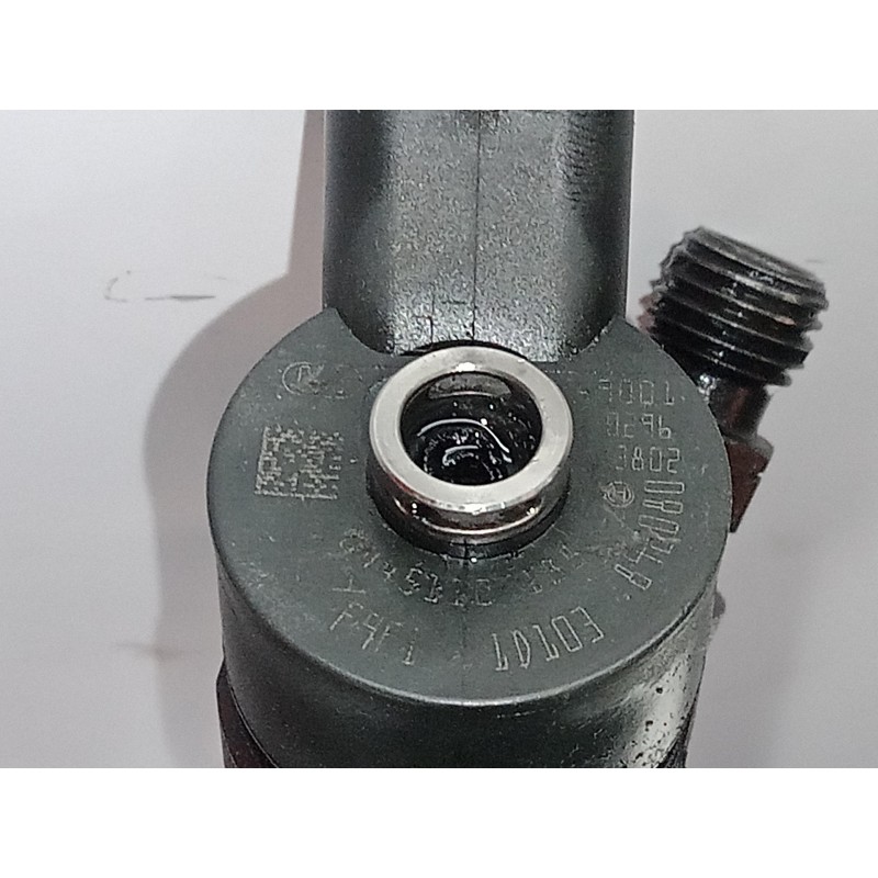 Recambio de inyector para ford focus berlina (cap) 1.6 tdci cat referencia OEM IAM 0445110188  