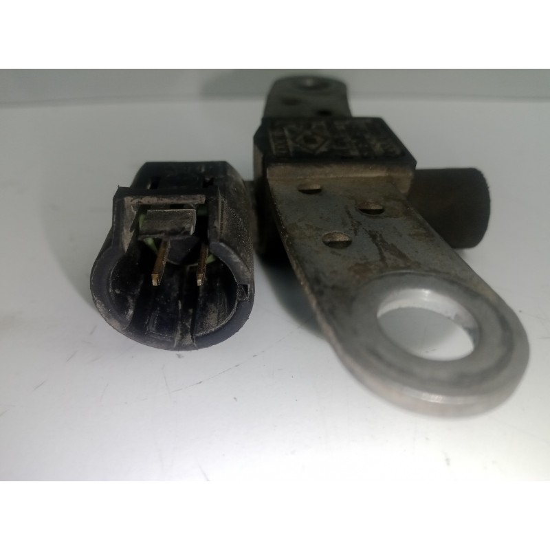 Recambio de sensor para renault clio iii 1.2 referencia OEM IAM 8200436025 POSICIÓN DEL CIGÜEÑAL 2.PINES