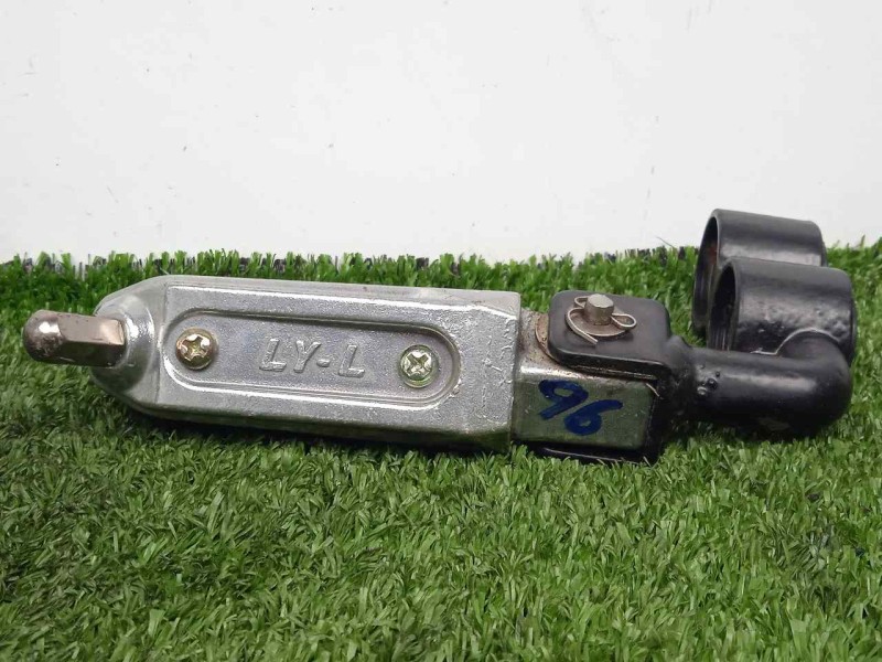 Recambio de estribo para keeway rkv 125 c.c referencia OEM IAM ML58220K670000-58220K670000 DELANTE IZQUIERDA 