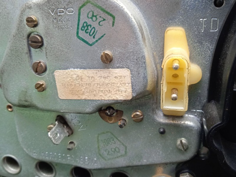 Recambio de cuadro instrumentos para mercedes-benz 124 sedán (w124) 260 e (124.026) referencia OEM IAM 1245438923  