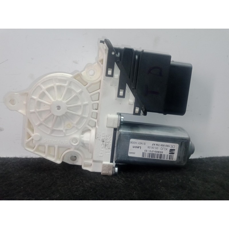 Recambio de elevalunas trasero derecho para seat leon (1p1) 2.0 tdi 16v referencia OEM IAM 98360037003  