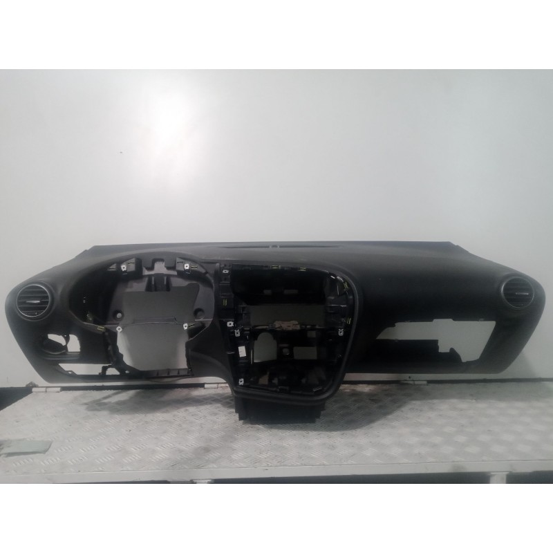 Recambio de salpicadero para seat leon (1p1) 2.0 tdi 16v referencia OEM IAM 1P0819728  