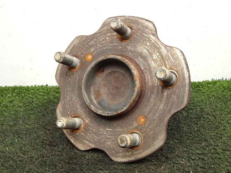 Recambio de buje para toyota avensis (t27) 2.2 d-4d cat referencia OEM IAM 4245005080  