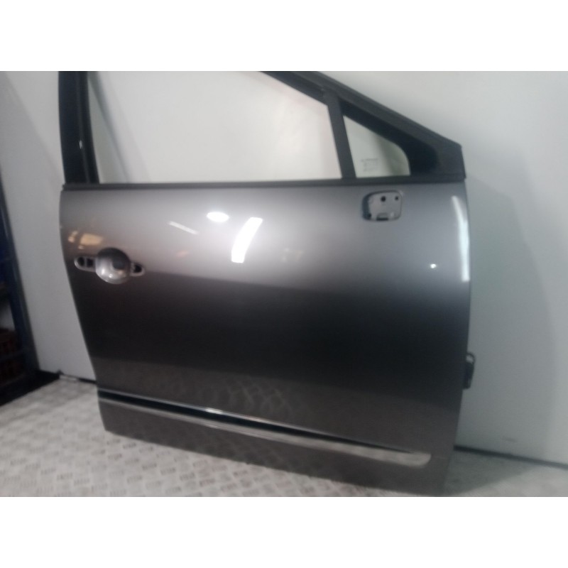 Recambio de puerta delantera derecha para renault scenic iii 1.6 dci diesel fap referencia OEM IAM   