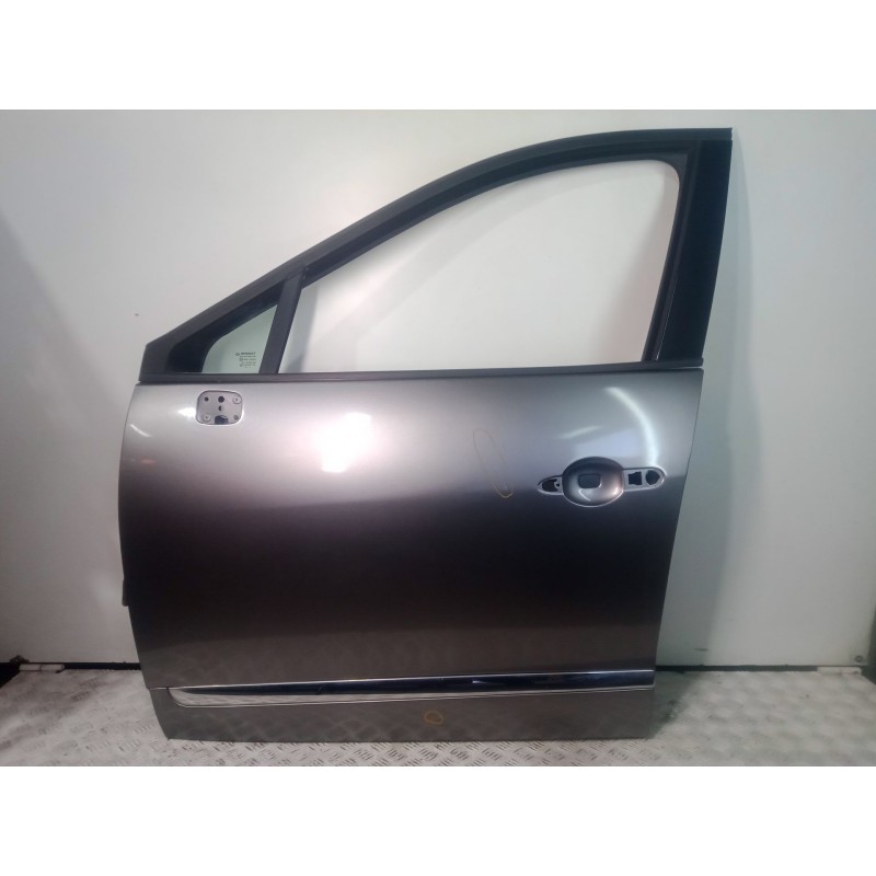 Recambio de puerta delantera izquierda para renault scenic iii 1.6 dci diesel fap referencia OEM IAM   